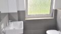 Badezimmer mit Dusche