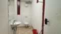 WC mit Waschbecken