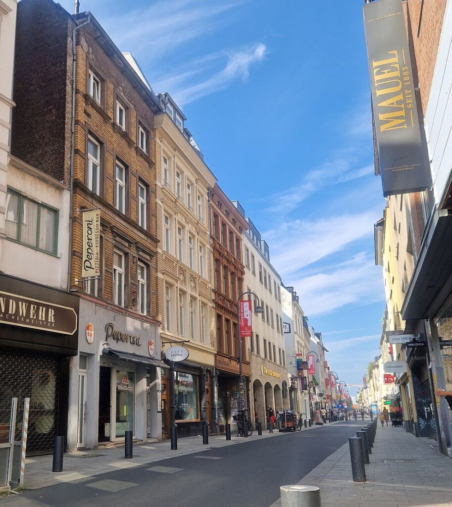 Frontansicht Häuserreihe