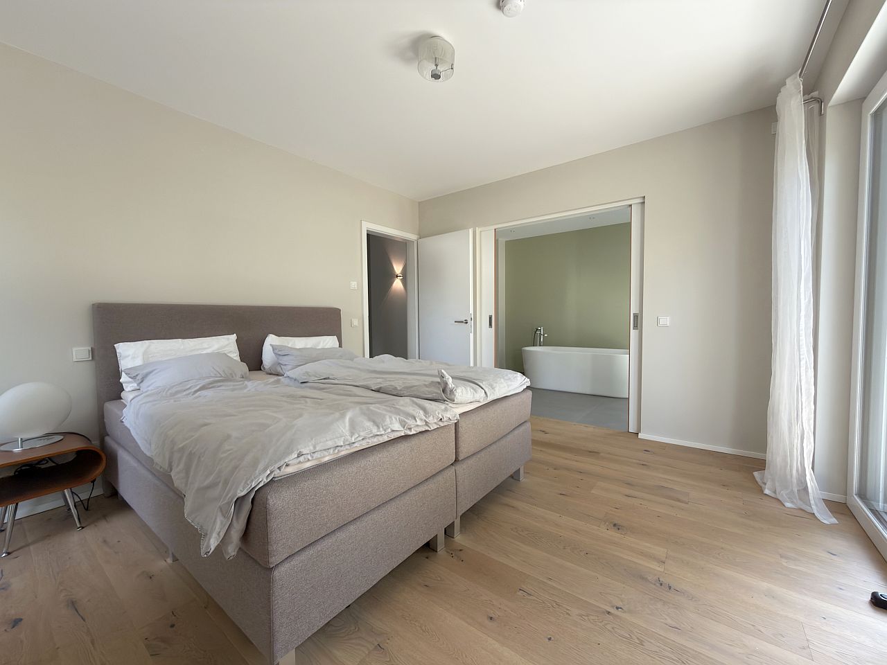 Schlafzimmer mit en-suite-Bad