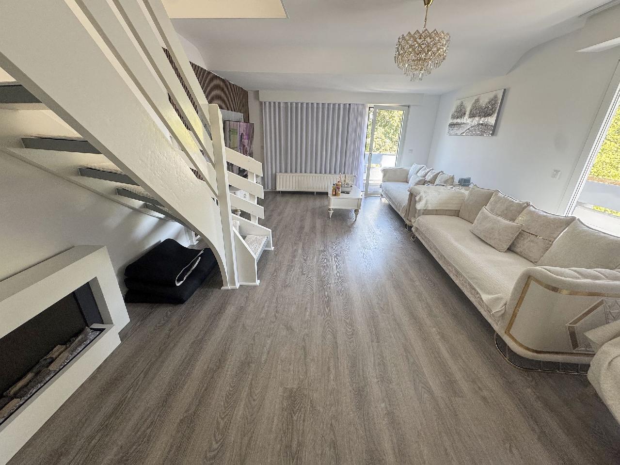 Wohnzimmer DG rechts